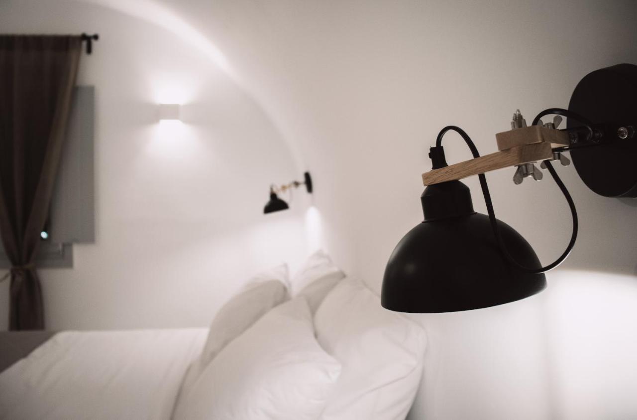 Bianco Diverso Suites Imerovigli  Esterno foto