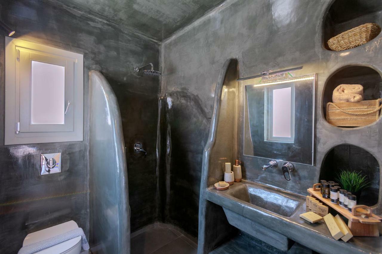 Bianco Diverso Suites Imerovigli  Esterno foto